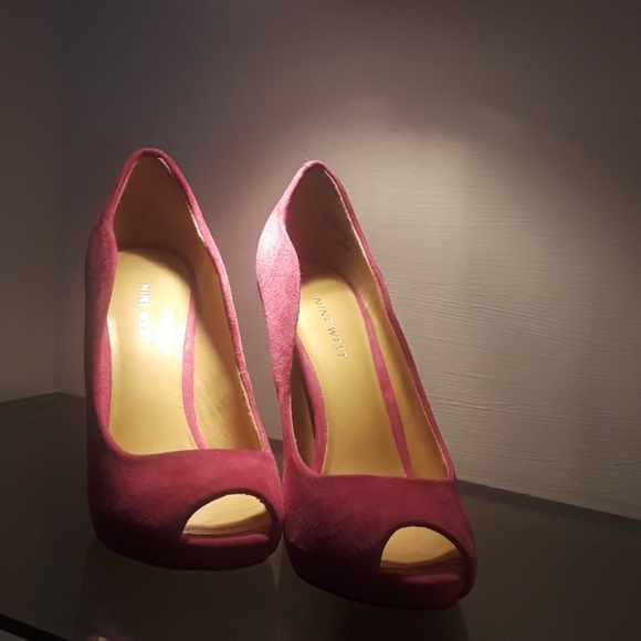 Heels - Picture 1 of 4